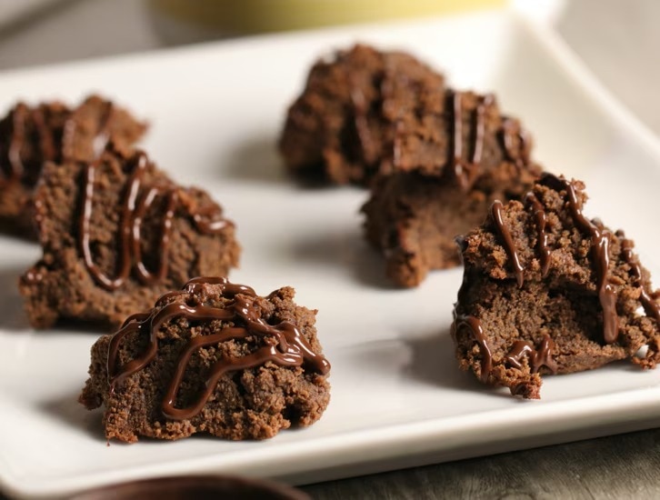 Recipe Dark Double Chocolate Coconut Protein Macaroons